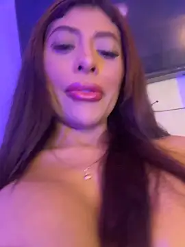 Snapshot of canela_10 chatting on February 5, 2026, 1:45 am canela 10 online show from February 5, 2026, 1:45 am