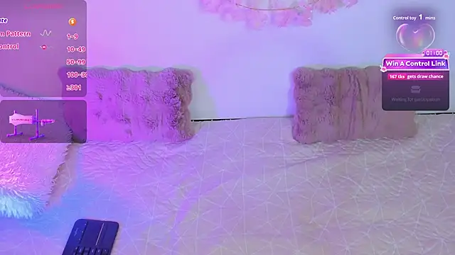 Snapshot of pauline_golden1 chatting on April 20, 2026, 4:04 am pauline golden1 online show from April 20, 2026, 4:04 am