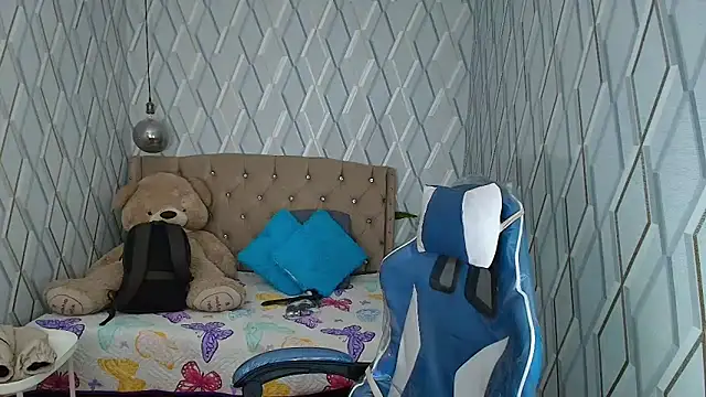 NicolleTaylor online show from February 27, 2026, 4:23 am