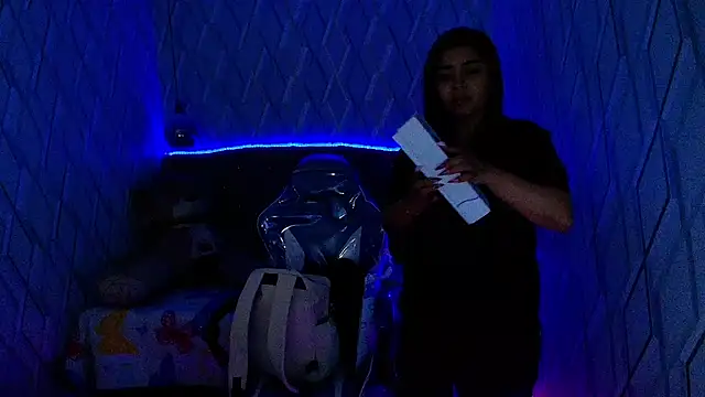 Snapshot of NicolleTaylor chatting on November 6, 2025, 2:15 am NicolleTaylor online show from November 6, 2025, 2:15 am