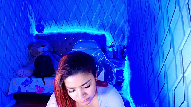 Snapshot of NicolleTaylor chatting on November 21, 2025, 4:11 am NicolleTaylor online show from November 21, 2025, 4:11 am