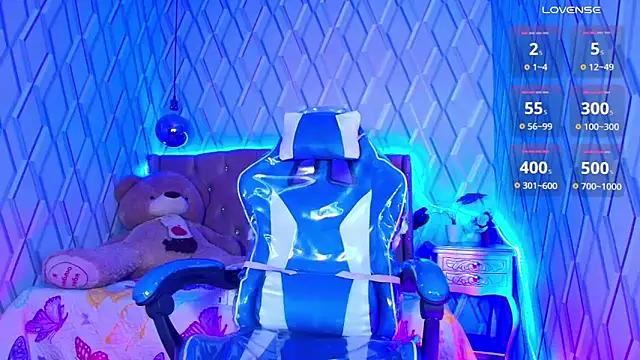 Snapshot of NicolleTaylor chatting on October 6, 2025, 3:19 am NicolleTaylor online show from October 6, 2025, 3:19 am