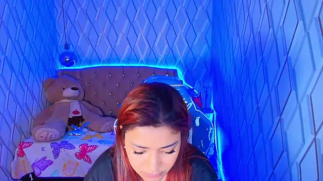 Snapshot of NicolleTaylor chatting on November 10, 2025, 3:44 am NicolleTaylor online show from November 10, 2025, 3:44 am