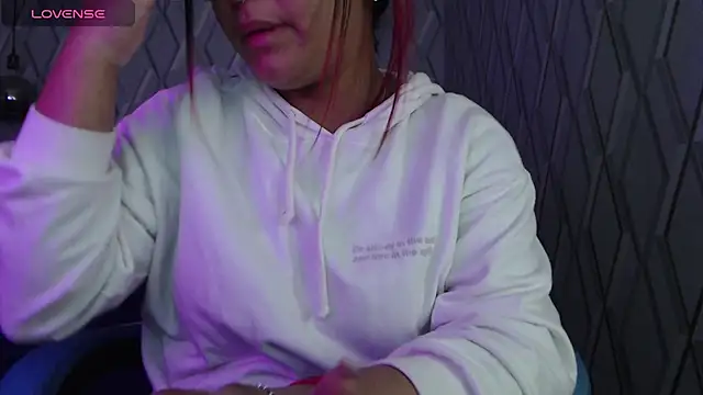 Snapshot of NicolleTaylor chatting on March 12, 2025, 3:02 am NicolleTaylor online show from March 12, 2025, 3:02 am