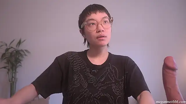 Snapshot of meganmei666 chatting on March 21, 2026, 5:28 pm meganmei666 online show from March 21, 2026, 5:28 pm