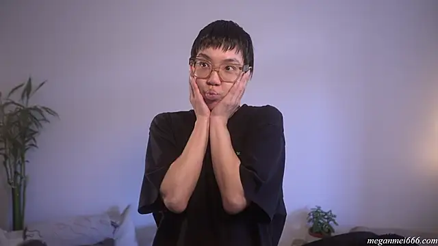 Snapshot of meganmei666 chatting on April 7, 2026, 6:21 pm meganmei666 online show from April 7, 2026, 6:21 pm