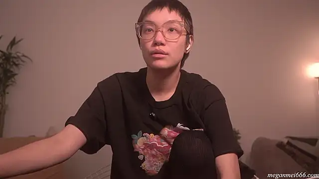 Snapshot of meganmei666 chatting on March 9, 2026, 2:04 am meganmei666 online show from March 9, 2026, 2:04 am