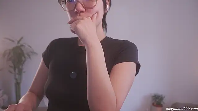 Snapshot of meganmei666 chatting on April 15, 2026, 7:58 pm meganmei666 online show from April 15, 2026, 7:58 pm