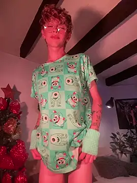 Snapshot of lyamthommpson chatting on December 4, 2025, 5:34 pm lyamthommpson online show from December 4, 2025, 5:34 pm