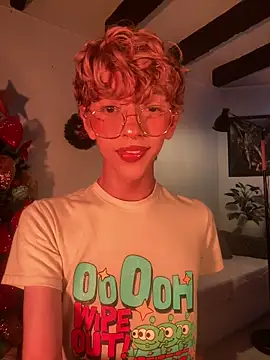 Snapshot of lyamthommpson chatting on December 5, 2025, 6:17 pm lyamthommpson online show from December 5, 2025, 6:17 pm