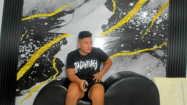 sweethot    online show from September 26, 2025, 1:29 pm