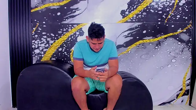 sweethot    online show from September 19, 2025, 2:10 pm