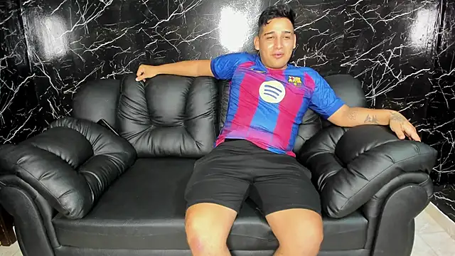 sweethot    online show from September 14, 2025, 2:39 pm