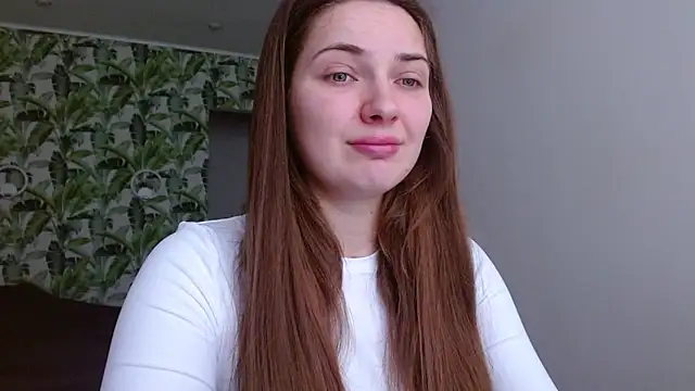 Snapshot of Olivia_shine chatting on February 17, 2026, 5:38 am Olivia shine online show from February 17, 2026, 5:38 am