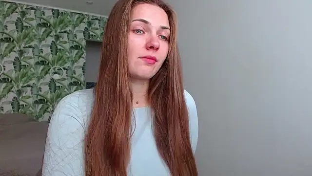 Snapshot of Olivia_shine chatting on October 4, 2025, 4:25 am Olivia shine online show from October 4, 2025, 4:25 am