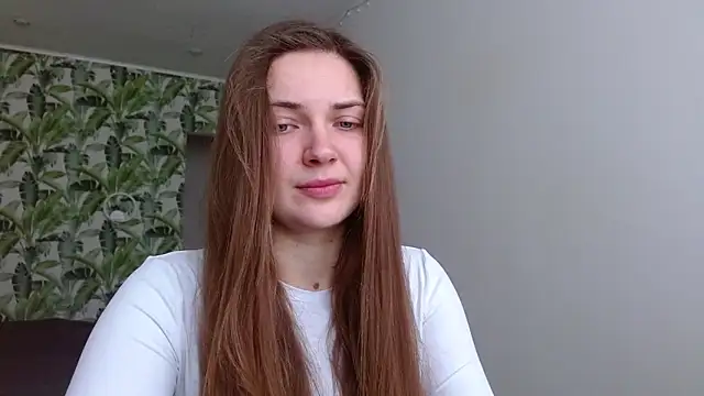 Snapshot of Olivia_shine chatting on March 1, 2026, 5:18 am Olivia shine online show from March 1, 2026, 5:18 am