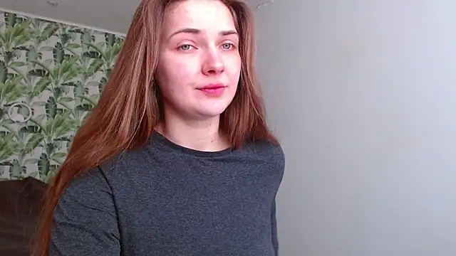 Snapshot of Olivia_shine chatting on February 4, 2026, 5:35 am Olivia shine online show from February 4, 2026, 5:35 am