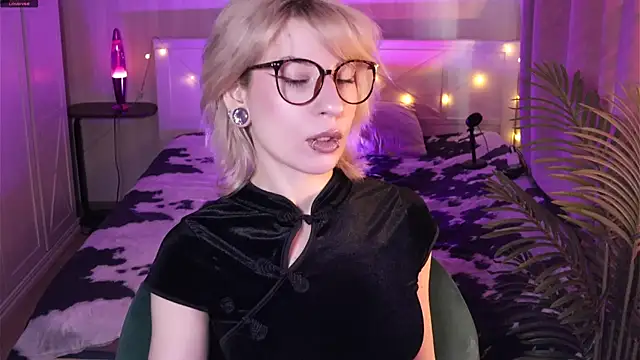  Moonlight t online show from April 8, 2026, 7:54 am