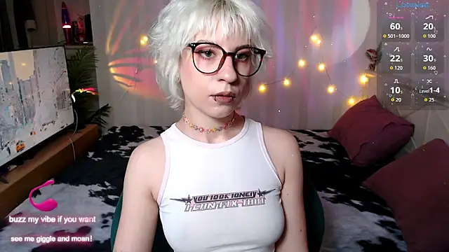 Snapshot of _Moonlight_t chatting on December 18, 2025, 9:36 am Moonlight t online show from December 18, 2025, 9:36 am