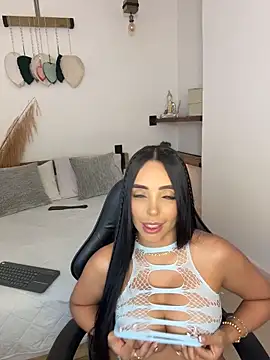 annyfosterr online show from May 19, 2026, 10:39 pm