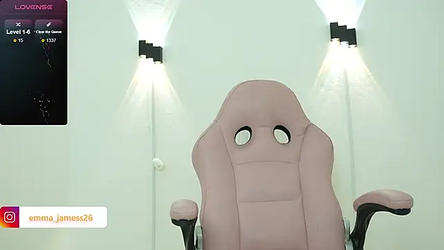 Snapshot of Emma_jamess chatting on February 27, 2026, 3:40 am Emma jamess online show from February 27, 2026, 3:40 am