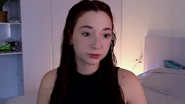 Snapshot of YasmineWest chatting on June 27, 2026, 1:11 am YasmineWest online show from June 27, 2026, 1:11 am