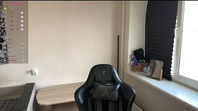 Snapshot of carthylovvve chatting on April 2, 2026, 12:45 pm carthylovvve online show from April 2, 2026, 12:45 pm