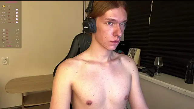 Snapshot of carthylovvve chatting on January 14, 2026, 5:05 pm carthylovvve online show from January 14, 2026, 5:05 pm