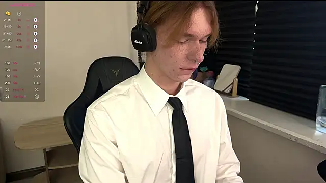 Snapshot of carthylovvve chatting on March 8, 2026, 3:15 pm carthylovvve online show from March 8, 2026, 3:15 pm