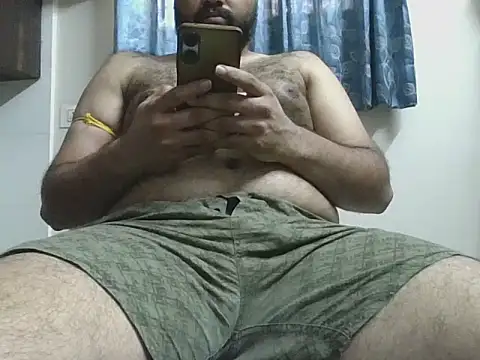 Snapshot of ROCKY15272a chatting on February 3, 2026, 6:11 am ROCKY15272a online show from February 3, 2026, 6:11 am