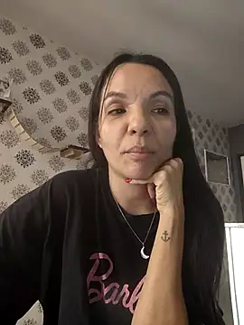 Snapshot of samilux5 chatting on September 18, 2025, 4:21 pm samilux5 online show from September 18, 2025, 4:21 pm