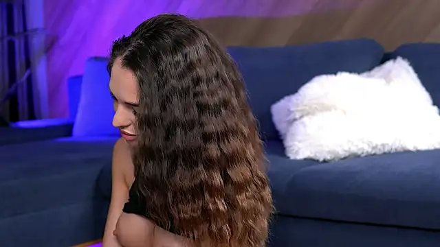 Snapshot of EsmeAinsley chatting on September 24, 2025, 10:48 pm EsmeAinsley online show from September 24, 2025, 10:48 pm