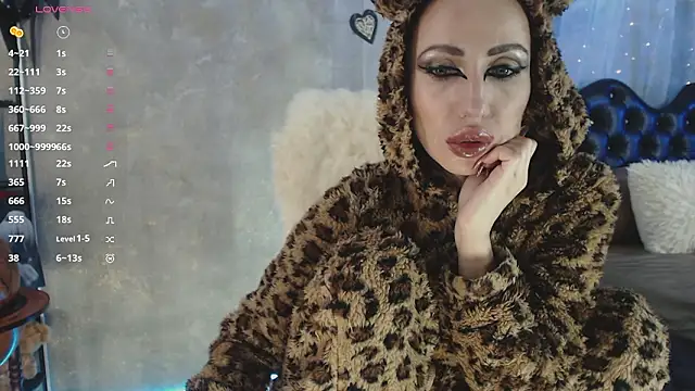 Snapshot of MeganLuxstar chatting on March 28, 2026, 1:39 am MeganLuxstar online show from March 28, 2026, 1:39 am