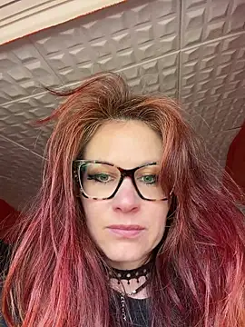 Snapshot of die-EinHORNY-WG chatting on May 7, 2026, 10:29 am die-EinHORNY-WG online show from May 7, 2026, 10:29 am