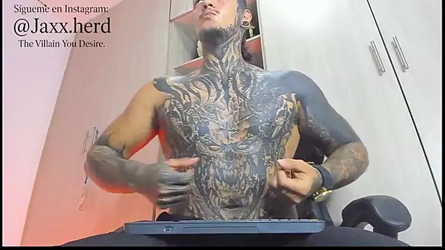 Snapshot of JAXXXONHERD chatting on October 30, 2025, 4:37 pm JAXXXONHERD online show from October 30, 2025, 4:37 pm