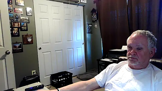 Snapshot of nobledad chatting on January 7, 2026, 10:15 pm nobledad online show from January 7, 2026, 10:15 pm