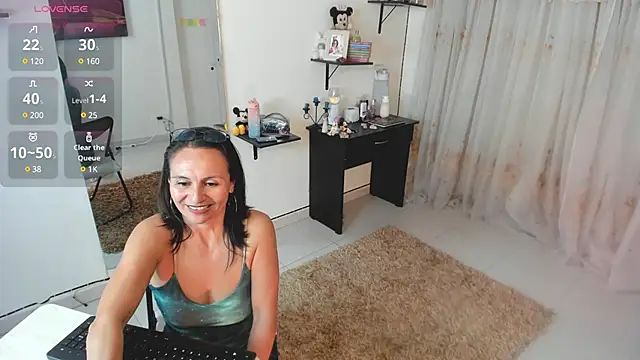 lollita 23  online show from February 17, 2025, 7:33 pm