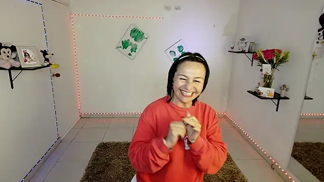 lollita 23  online show from January 7, 2026, 6:35 pm