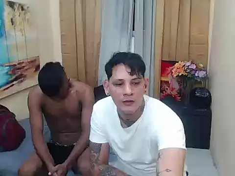 Snapshot of two_monstercock chatting on November 17, 2025, 7:29 pm two monstercock online show from November 17, 2025, 7:29 pm