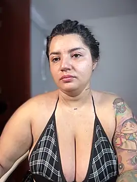 Snapshot of horny_roomiess chatting on October 1, 2025, 1:48 pm horny roomiess online show from October 1, 2025, 1:48 pm