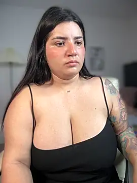 Snapshot of horny_roomiess chatting on November 28, 2025, 7:03 pm horny roomiess online show from November 28, 2025, 7:03 pm