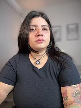 Snapshot of horny_roomiess chatting on October 24, 2025, 9:25 pm horny roomiess online show from October 24, 2025, 9:25 pm