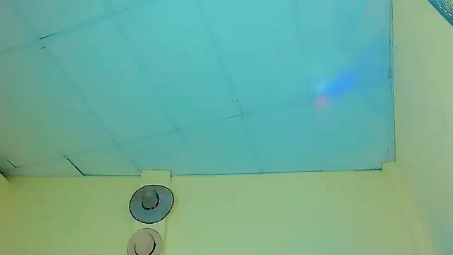 Snapshot of Liamscott_ chatting on April 21, 2026, 2:51 am Liamscott online show from April 21, 2026, 2:51 am