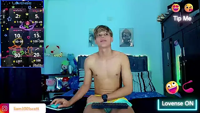 Liamscott  online show from November 16, 2025, 7:18 pm