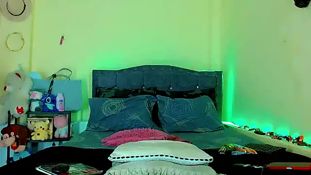 Snapshot of Liamscott_ chatting on April 17, 2026, 12:13 am Liamscott online show from April 17, 2026, 12:13 am