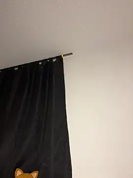 JulianaCastillo online show from April 7, 2026, 9:22 am