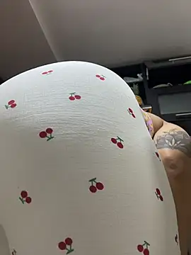 JulianaCastillo online show from March 23, 2026, 9:31 am