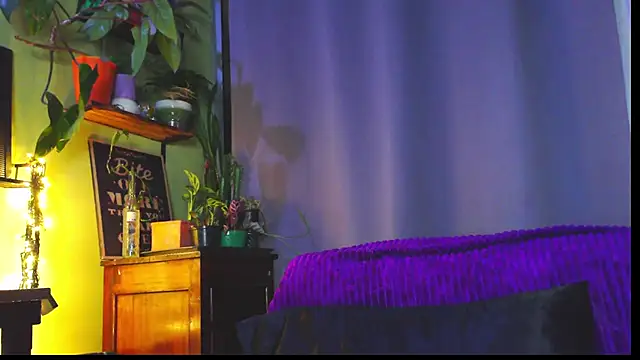 purple em69 online show from May 28, 2026, 3:58 am