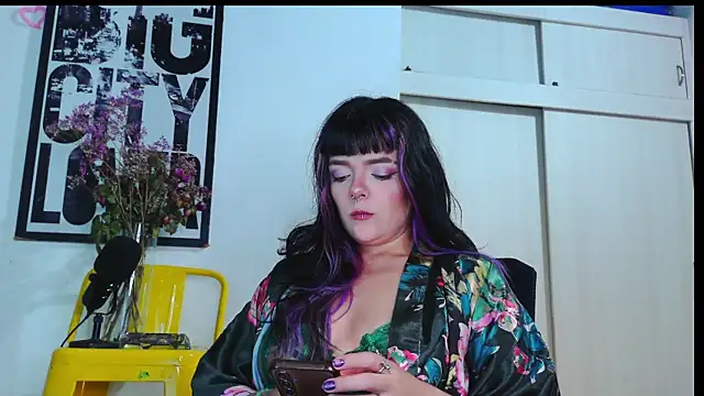 purple em69 online show from April 21, 2026, 6:31 am