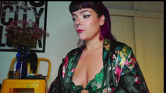 purple em69 online show from May 10, 2026, 6:06 am